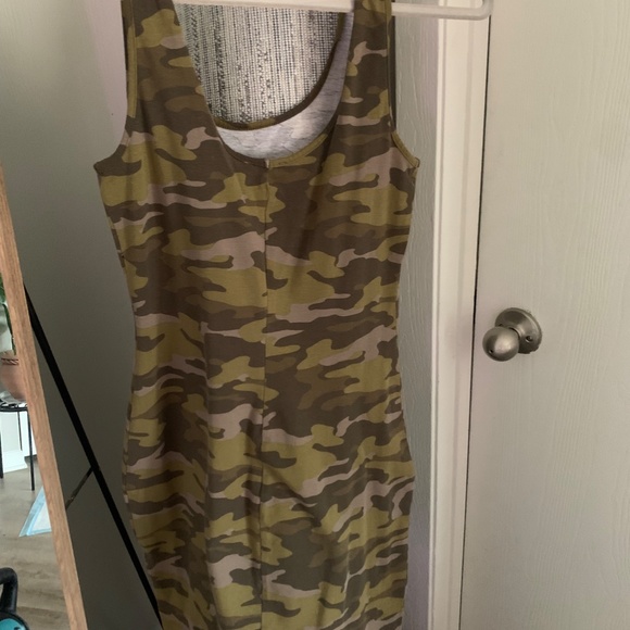 Camo Express Dress - Picture 2 of 3